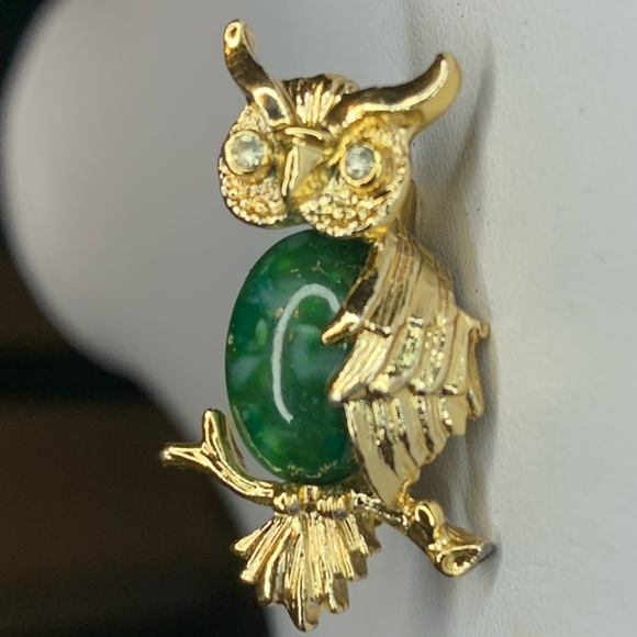 Gerry Jelly Belly Goldtone Owl Pin Faux Jade Owl Brooch Signed - Picture 6 of 6